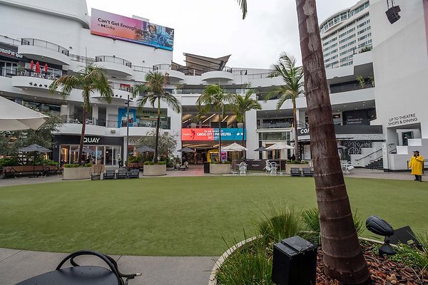 Ovation Hollywood-6